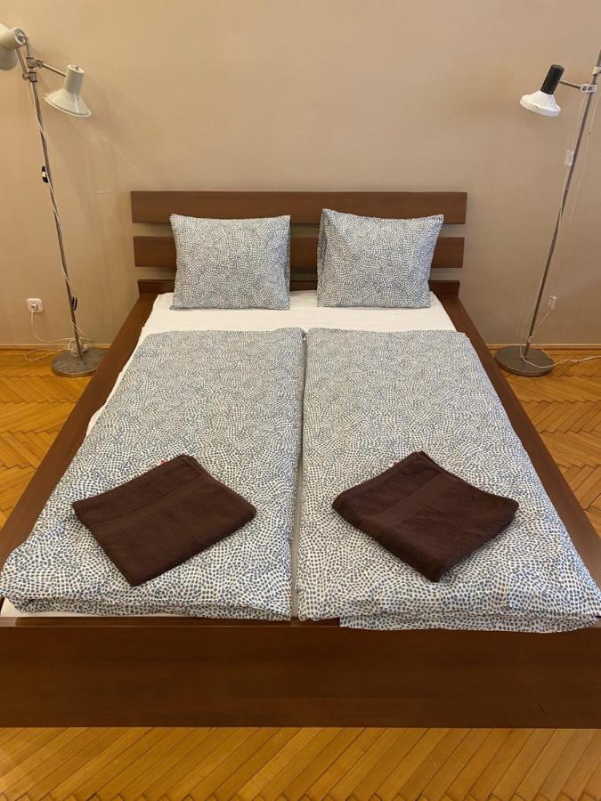 Parisi Flat Appartement Boedapest Buitenkant foto